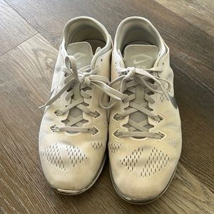 Womens NIKE sneakers